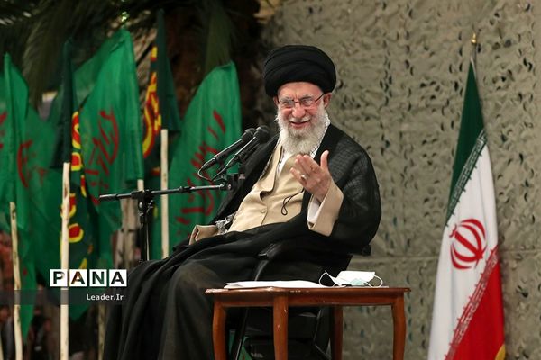 دیدار پیشکسوتان دفاع مقدس با رهبر انقلاب