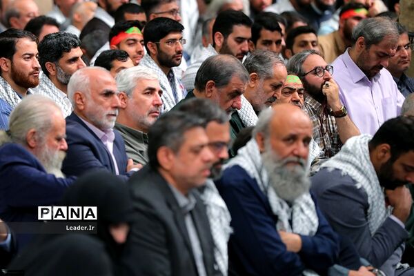 دیدار پیشکسوتان دفاع مقدس با رهبر انقلاب