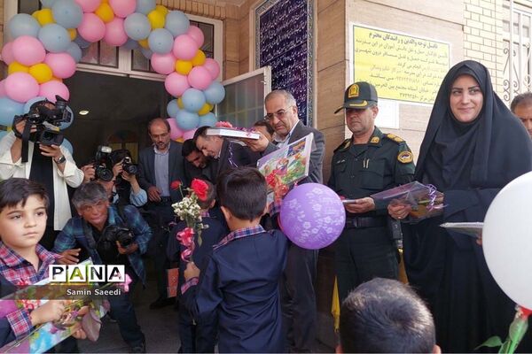 آیین استانی جشن روز شکوفه‌ها در دبستان پسرانه فسایی نژاد ناحیه ۳ شیراز