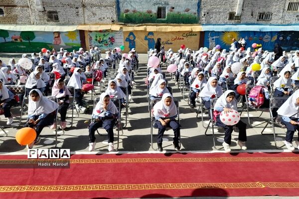 آیین جشن شکوفه‌ها در مدارس بهارستان‌2