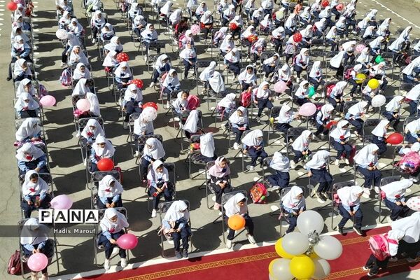 آیین جشن شکوفه‌ها در مدارس بهارستان‌2