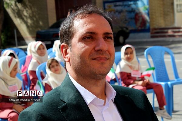 آیین جشن شکوفه‌ها در مدارس بهارستان‌2