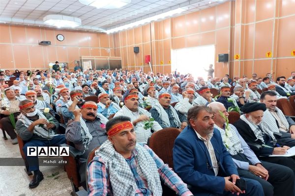 مراسم تجلیل از رزمندگان و خانواده شهدای دفاع مقدس شهرستان بهبهان