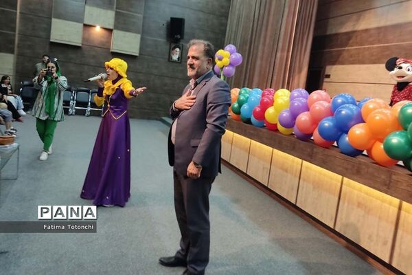برگزاری جشن شکوفه‌های پایه اول دبستان دخترانه بعثت ناحیه ۳ شیراز در تالار سعدی