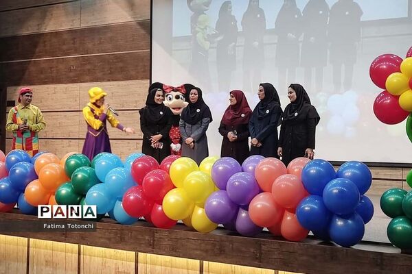 برگزاری جشن شکوفه‌های پایه اول دبستان دخترانه بعثت ناحیه ۳ شیراز در تالار سعدی