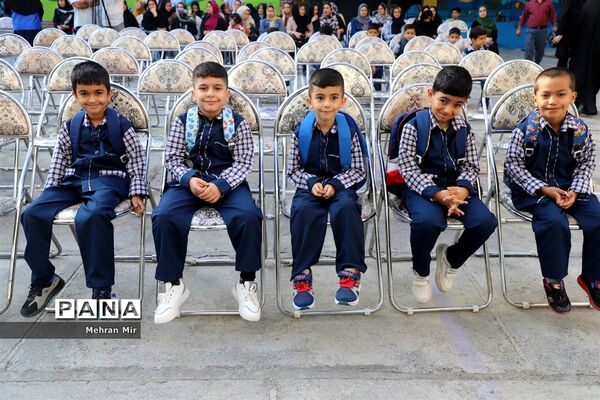 جشن شکوفه‌ها با حضوردانش‌آموزان کلاس اولی در گلستان