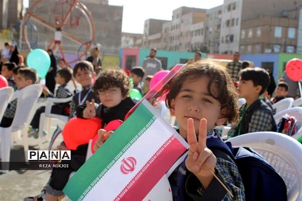 جشن شکوفه‌ها در ناحیه یک بهارستان
