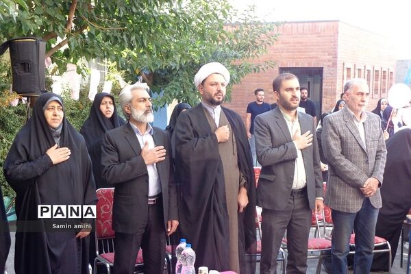 جشن شکوفه‌ها در مدارس رودهن