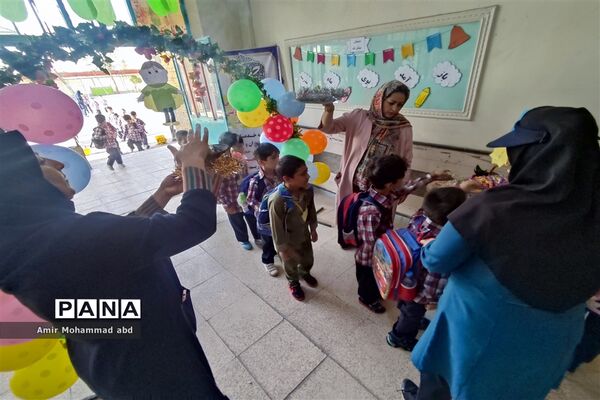 جشن شکوفه‌ها در مدارس کهریزک