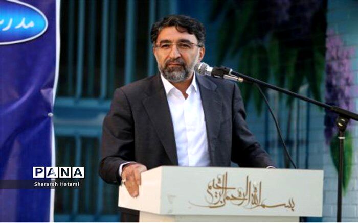 شنبه یکم مهر، مدارس باز هستند؛ غیبت نکنید