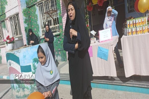 برگزاری جشن شکوفه‌ها در دبستان لطیفه