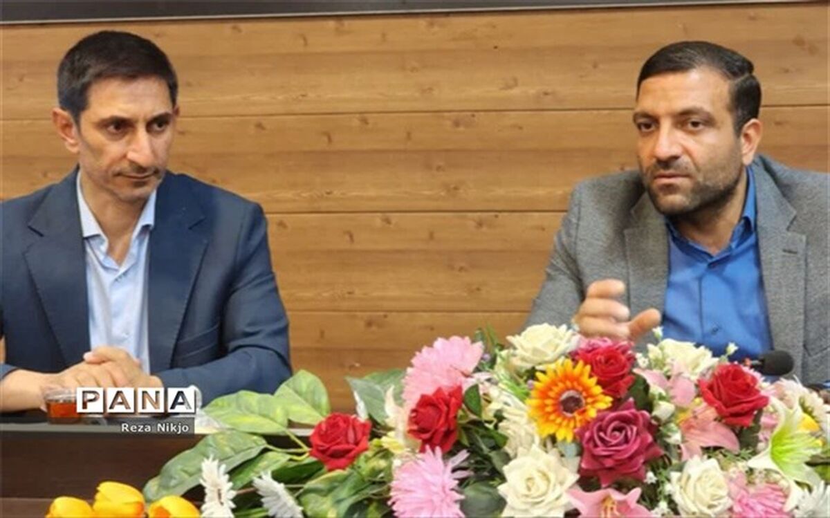 بصیرت افزایی در مدارس، امری بسیار ضروری است