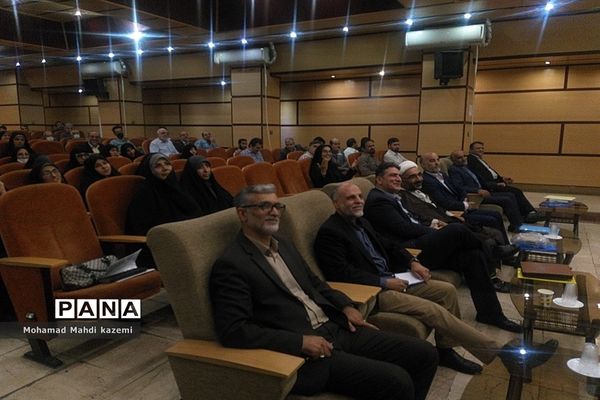 همایش معاونان و مربیان پرورشی مدارس منطقه 4 تهران