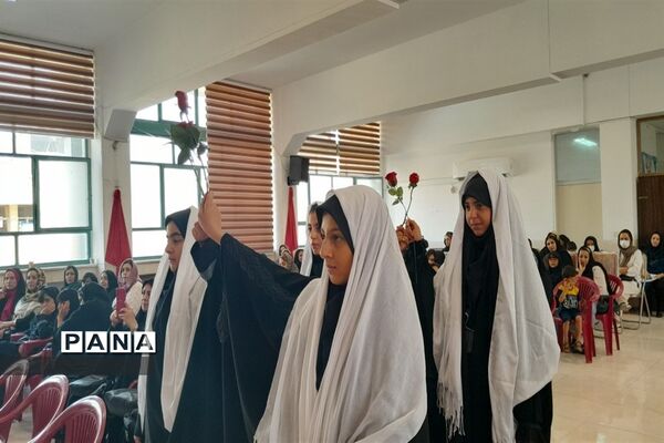 جشن شکوفه‌ها در اداره آموزش و پرورش ناحیه ۵
