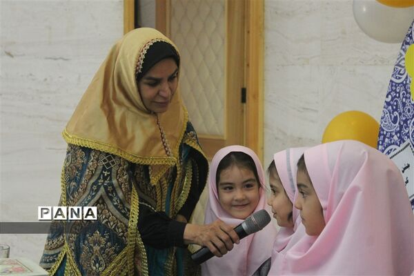 جشن شکوفه‌ها دبستان شهدای نیروگاه در سالن همایش فرهنگسرای نصرت