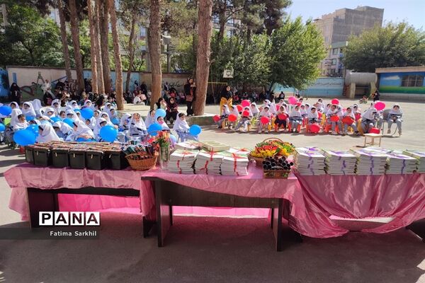 جشن شکوفه های در مدرسه ۱۷ شهریور رباط کریم