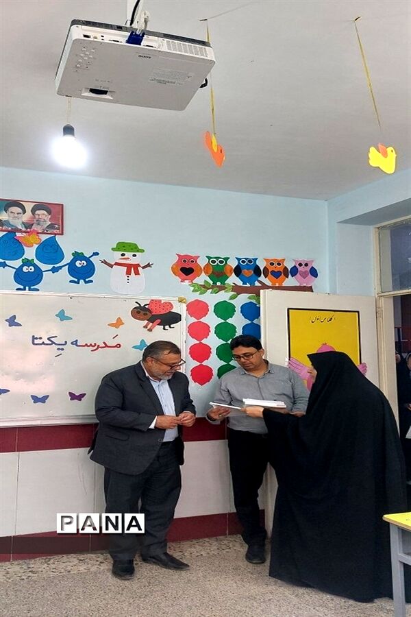 جشن شکوفه‌ها در مدارس شادگان