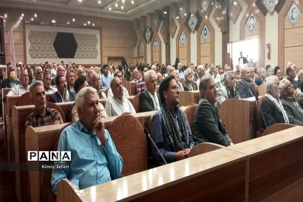 همایش جهاد و مقاومت از دیروز تا امروز و استماع سخنان رهبری در شهرستان کاشمر