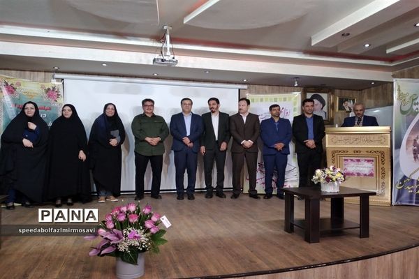 مراسم تقدیر از دانش‌آموزان، معلمان  و معلمان بازنشسته برتر دبیرستان شهید کهن شهرستان‌قدس