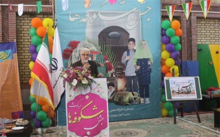 ۱۱۴ هزار مدرسه در کشور میزبان یک میلیون و ۷۰۰ هزار نوآموز کلاس اولی در جشن شکوفه‌ها هستند