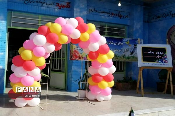 مراسم جشن شکوفه‌ها در مدارس ابرکوه