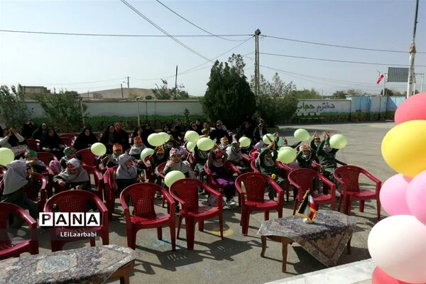 مراسم جشن شکوفه‌ها در مدارس ابرکوه