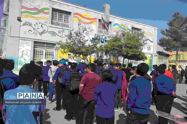 نواخته شدن زنگ جوانه‌ها و استشمام بوی ماه مهر در دبیرستان سرآمد ناصر