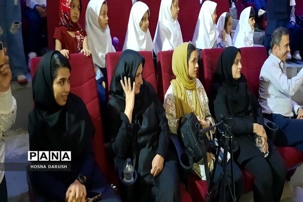 جشن شکوفه‌ها در دبستان شهدای فرهنگی ناحیه۷ مشهد مقدس