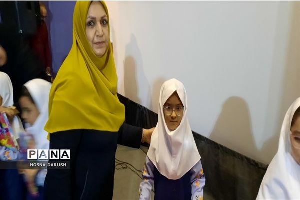 جشن شکوفه‌ها در دبستان شهدای فرهنگی ناحیه۷ مشهد مقدس