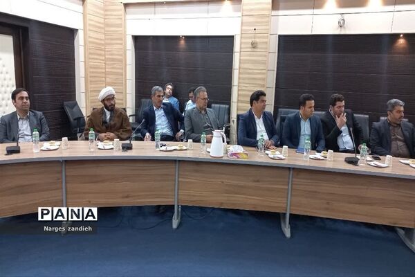 برگزاری جلسه شورای اداری در ملارد