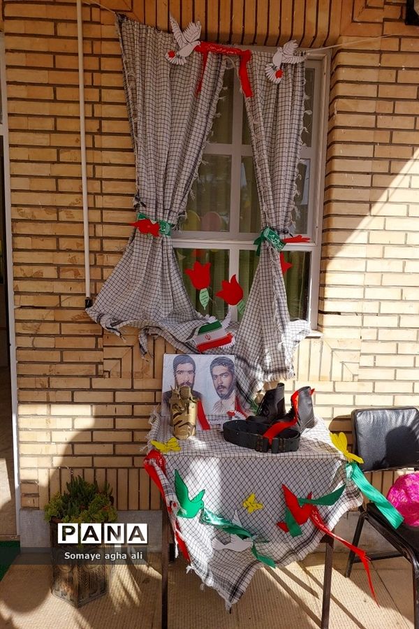 جشن شکوفه‌ها در دبستان تقی زاده نطنز