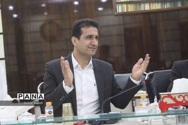 جلسه برنامه‌ریزی نمایشگاه هفته دفاع مقدس در آموزش و پرورش استان بوشهر