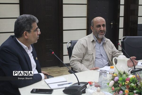 جلسه برنامه‌ریزی نمایشگاه هفته دفاع مقدس در آموزش و پرورش استان بوشهر