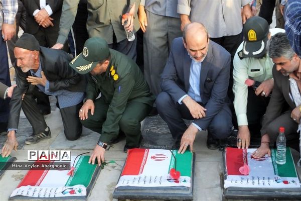 مزار شهدای گمنام شهرستان‌پیشوا گلباران شد