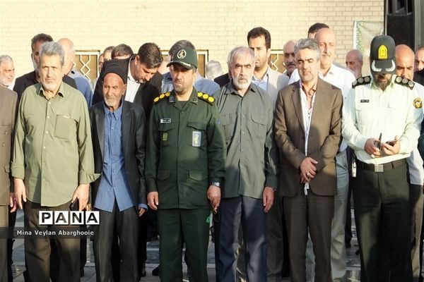 مزار شهدای گمنام شهرستان‌پیشوا گلباران شد