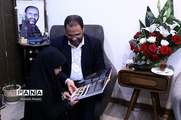 دیدار وزیر آموزش و پرورش با خانواده شهید مدافع امنیت، شهید پوریا احمدی