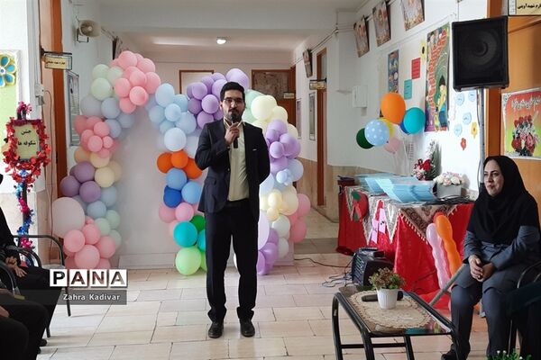 نواختن زنگ شکوفه‌ها در مدرسه شاهد باقرالعلوم آباده