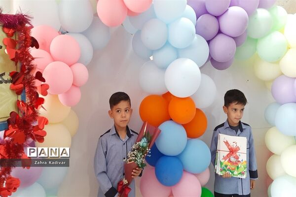 نواختن زنگ شکوفه‌ها در مدرسه شاهد باقرالعلوم آباده