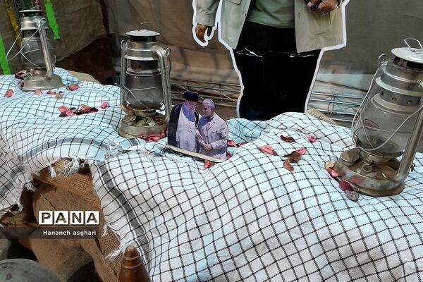 جشن ایستادگی در جوار مزار شهید گمنام به مناسبت گرامیداشت هفته دفاع مقدس