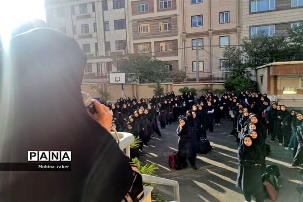 جشن سالروز آغاز امامت امام زمان در دبیرستان فرهنگ ۱۳