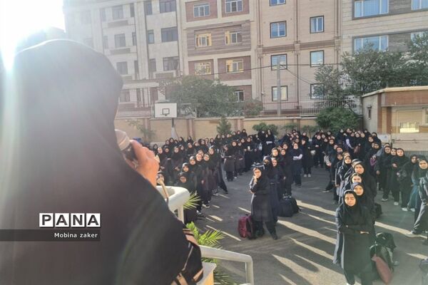 جشن سالروز آغاز امامت امام زمان در دبیرستان فرهنگ ۱۳