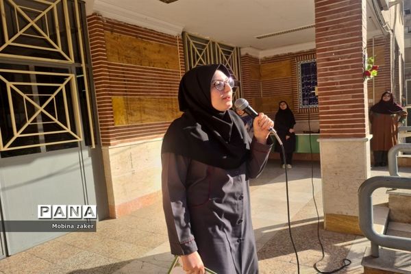 جشن سالروز آغاز امامت امام زمان در دبیرستان فرهنگ ۱۳
