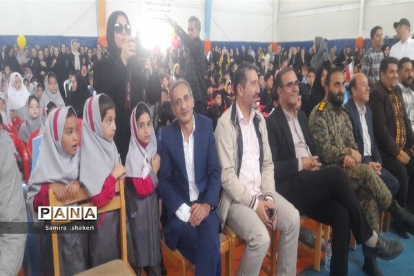 جشن شکوفه‌ها در شهرستان جاجرم