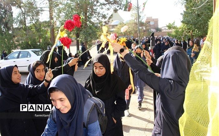 جهاد مدرسه‌سازی ادامه مسیر ‌شهیدان والامقام است