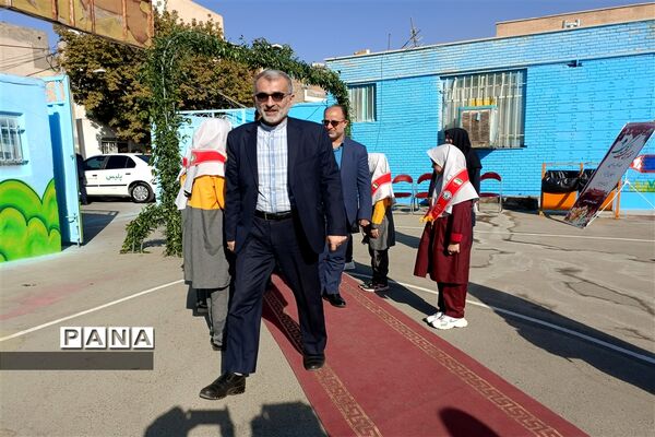 آغاز سال تحصیلی جدید با شعار «مهر مهدوی » در دبستان دخترانه شهید رسمتی  شهرستان‌قدس