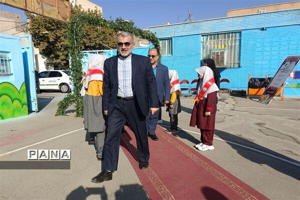 آغاز سال تحصیلی جدید با شعار «مهر مهدوی » در دبستان دخترانه شهید رسمتی  شهرستان‌قدس