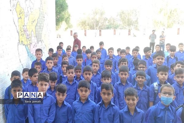 نواختن زنگ مهر و مقاومت در پارسیان