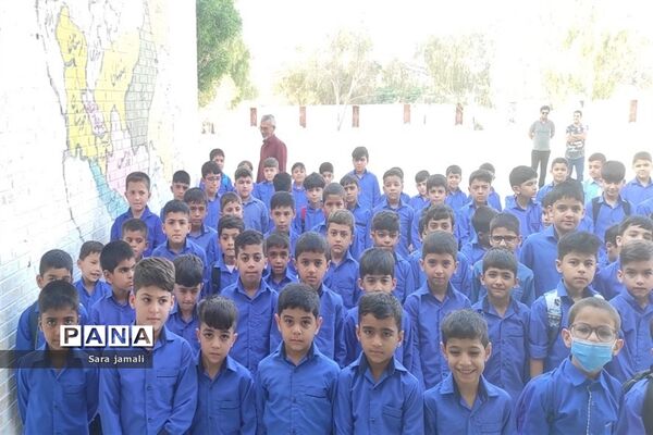 نواختن زنگ مهر و مقاومت در پارسیان