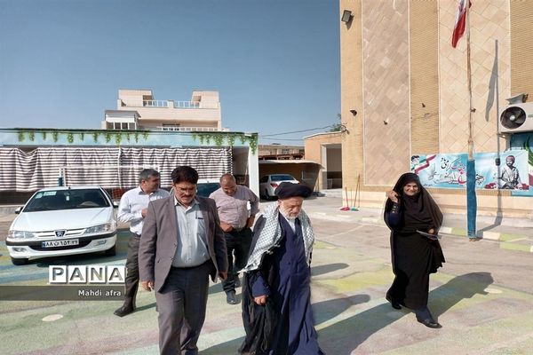 زنگ آغاز سال تحصیلی و هفته دفاع مقدس در مدارس شهرستان بهبهان