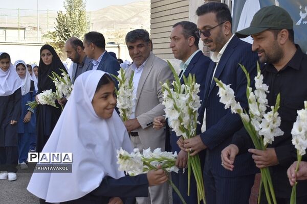 جشن بهار تعلیم و تربیت در دبستان حضرت مریم مقدس بومهن